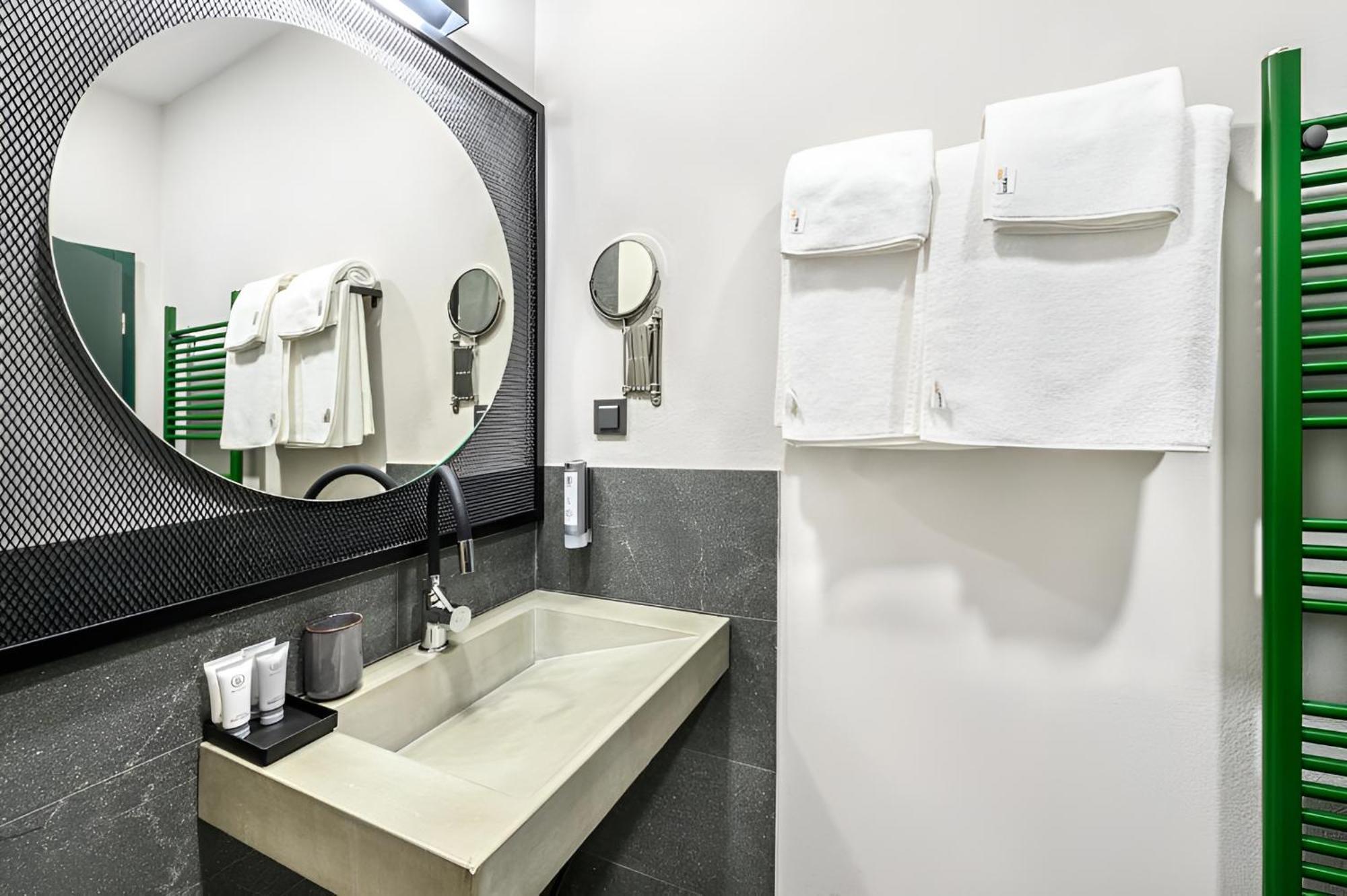 Hotel Cota1110 Beli Iskar Luaran gambar